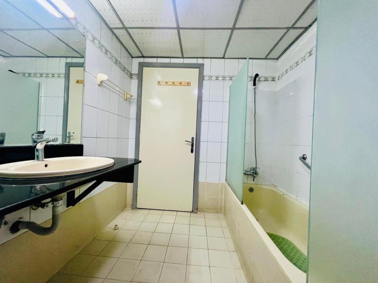 Sky Hotel Apartments Dubai Dış mekan fotoğraf