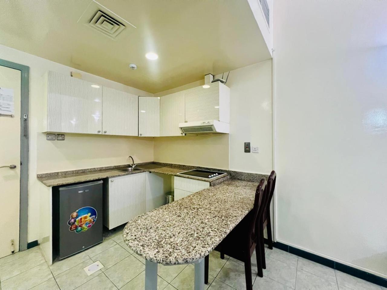 Sky Hotel Apartments Dubai Dış mekan fotoğraf
